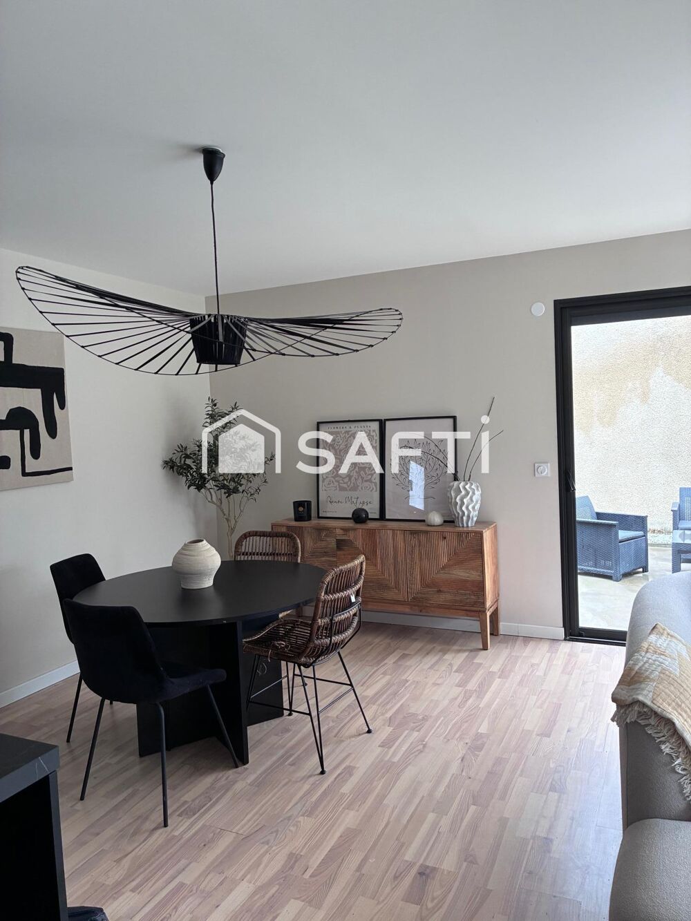 Vente Maison Maison d'architecte contemporaine avec prestations haut de gamme et bel espace extérieur, volumes, lumières et design Carbon-blanc