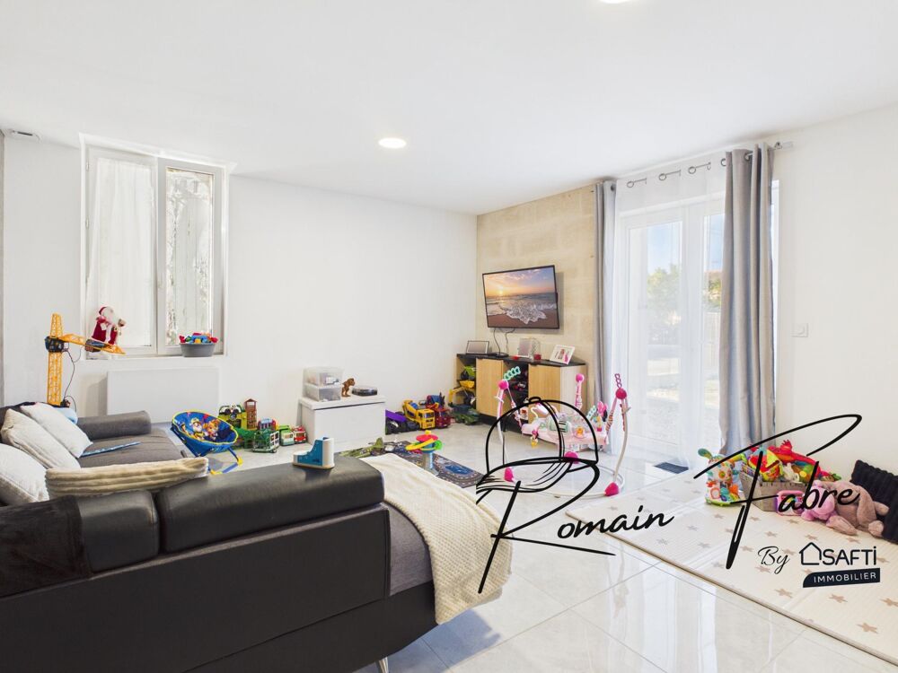 Vente Maison Maison en pierre de 120m2 entièrement rénovée avec garage Saint-yzan-de-soudiac