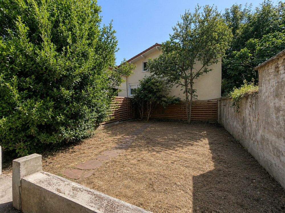 Vente Appartement INVESTISSEMENT LOCATIF – T3 AVEC JARDIN PRIVATIF – LOCATAIRE EN PLACE – PETITE COPROPRIÉTÉ Choisy-le-roi
