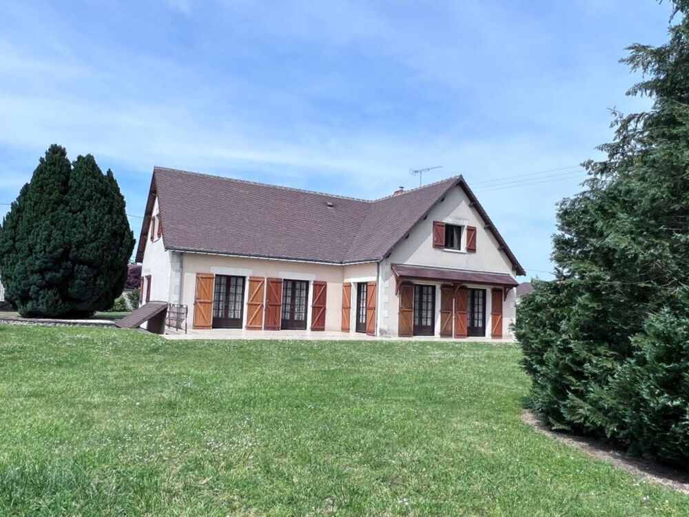 Maison de 193 m2 6 Chambres sur plus de 5600 m2 de terrain