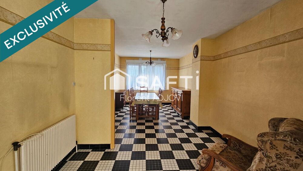 Vente Maison Donnez vie à vos projets dans cette maison idéalement située,offrant de multiples possibilités d'aménagement et un véritable pot Wormhout