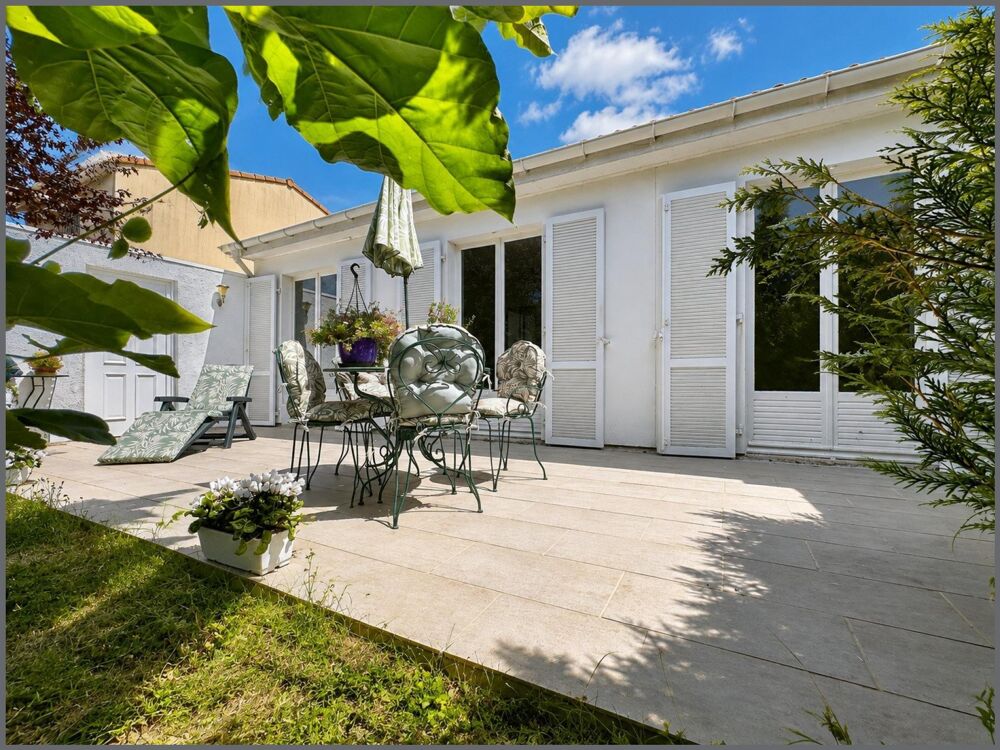 Maison de plain-pied avec 3 chambres et un jardin