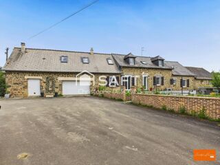 Vente Maison Mayenne – Ensemble de 3 longères en pierre sur 1,2 hectare avec vastes espaces de stockage Parigne-sur-braye
