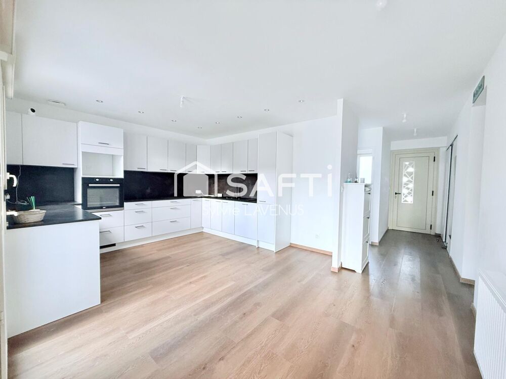 A SOISSONS, PROCHE HYPER CENTRE VILLE, MAISON DE 165 M2 SUR SON TERRAIN DE 587 M2.