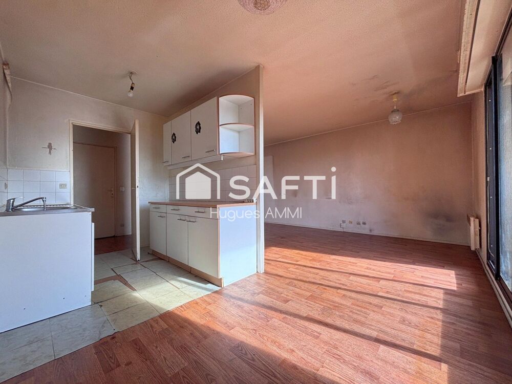 Vente Appartement T3 lumineux à rénover, balcon sud et parking Bordeaux