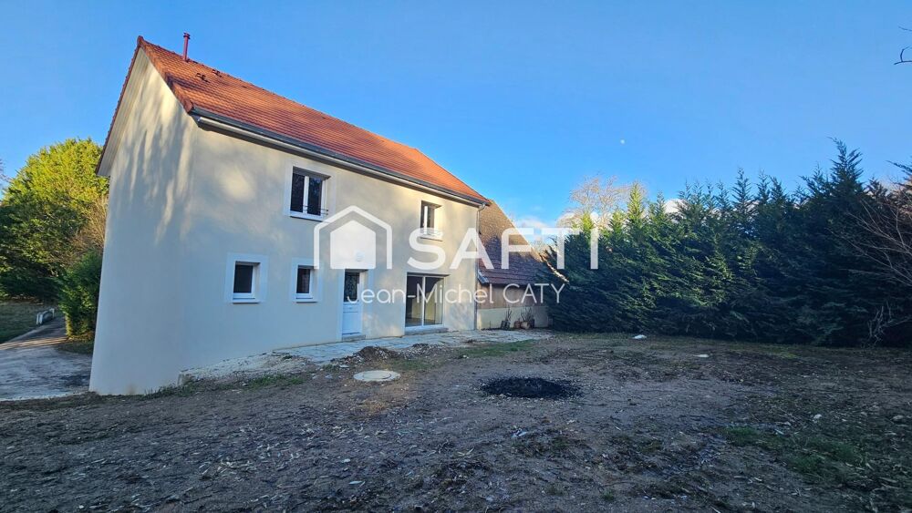Maison neuve avec sa grange et dépendances