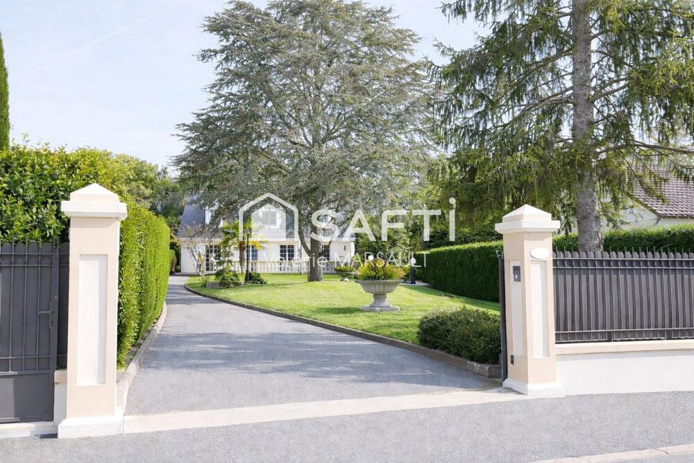 Maison raffinée 6 piéces  Calme, jardin, piscine