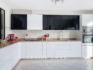  Maison � vendre 7 pi�ces 230 m�