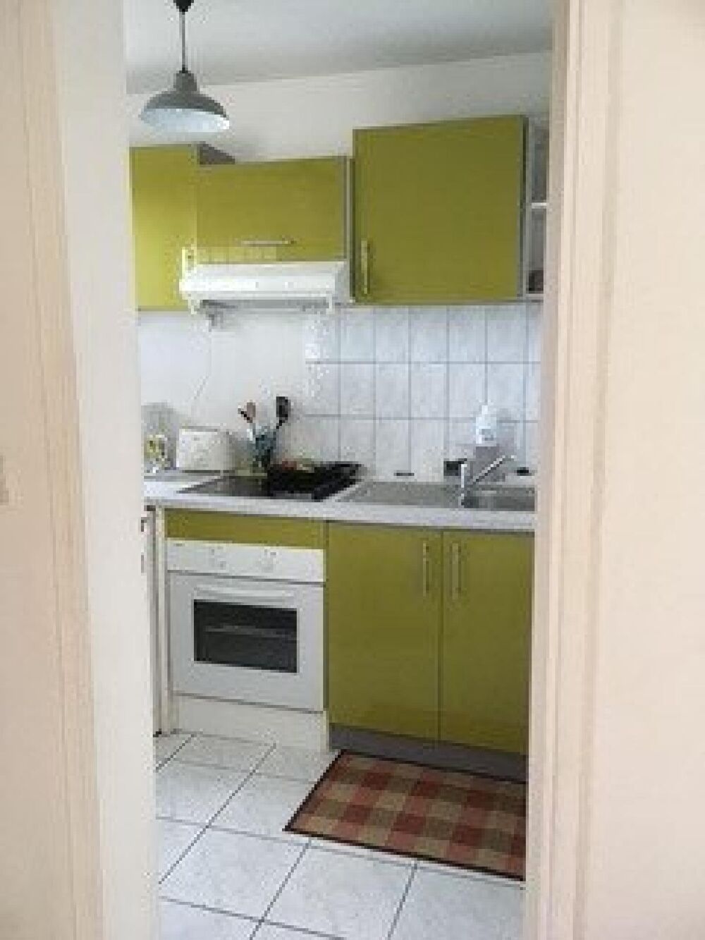 Lumineux T1 meublé de 27 m² à la Possession