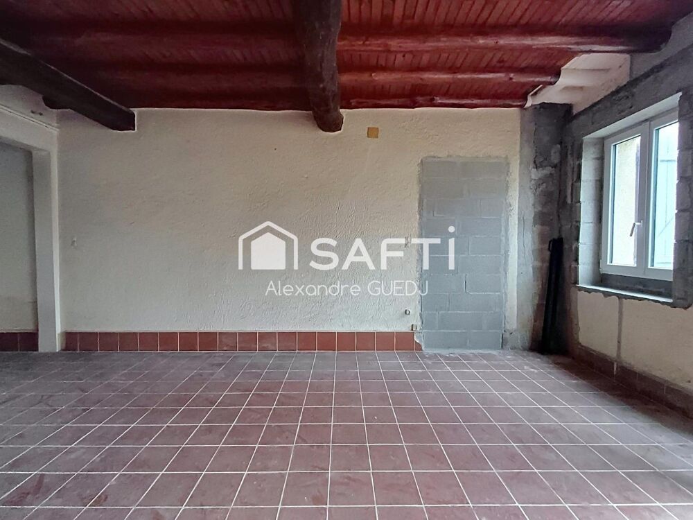 GRANDE MAISON A RENOVER AVEC GARAGE/ATELIER DE 50M² ET TERRAIN DE 450 M²