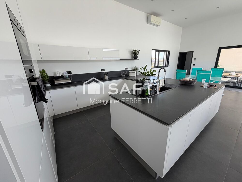 VILLA PLAIN-PIED 194 M² AVEC GARAGE ET PISCINE SUR TERRAIN DE 2195 M²