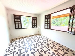  Appartement à louer 5 pièces 100 m²
