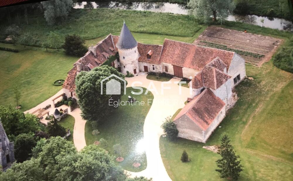 INDRE, à 2h45 de Paris, 25 min de CHÂTEAUROUX , 20 min de l'A20, Manoir restauré avec dépendances sur 2ha