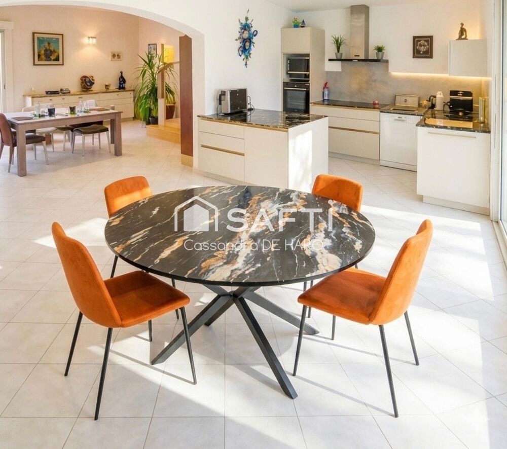 Maison darchitecte de plain-pied  250 m²
