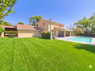  Maison � vendre 7 pi�ces 220 m�