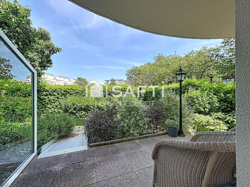 Rez de jardin de 101m2, terrasse, 2 parkings