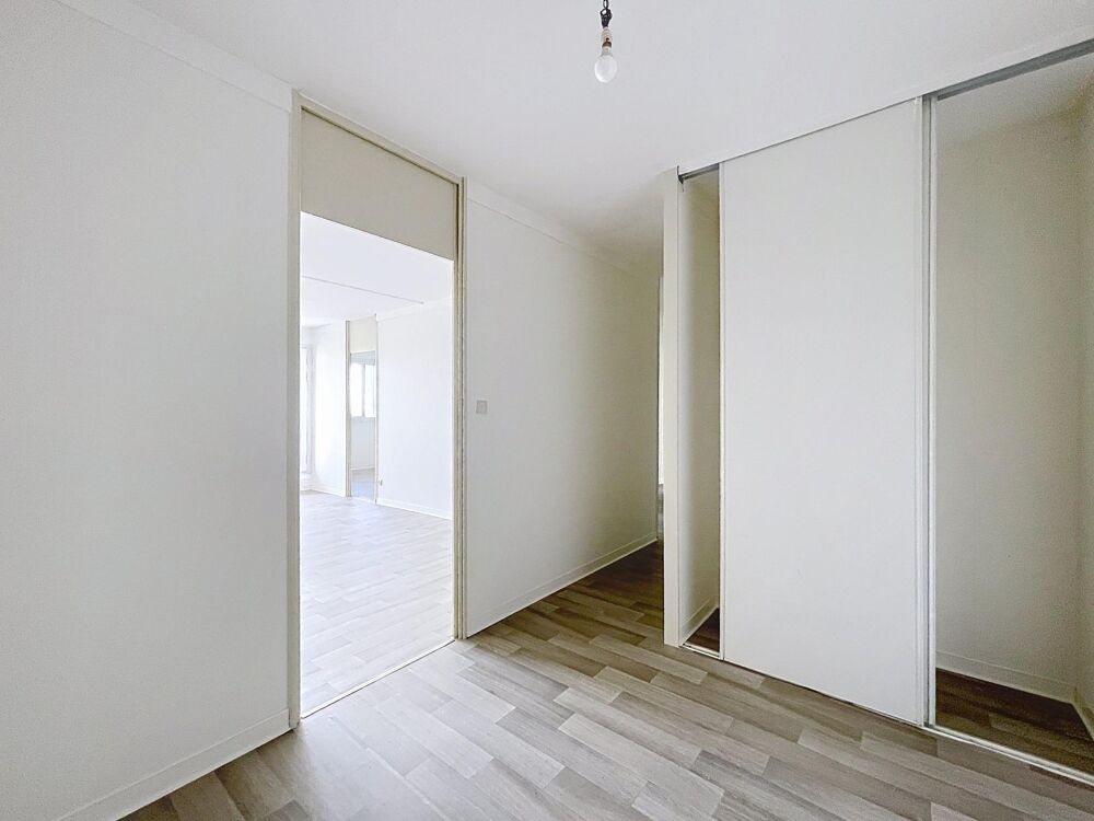 Vente Appartement GRAND T4 AVEC BALCON VUE DEGAGEE DERNIER ETAGE Montpellier