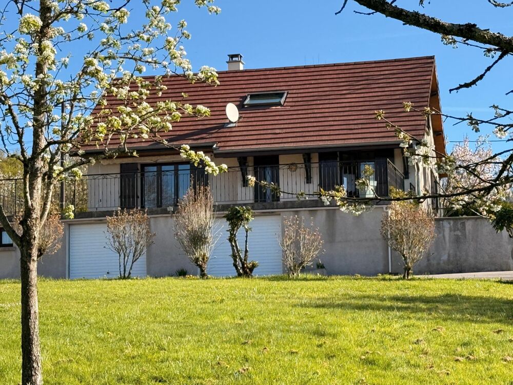 Vente Maison Maison de 110 m2, 3 ch, garage de 80 m2 et terrain de 2379 m2 Boult