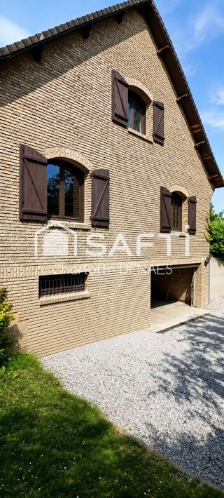  Maison à vendre 10 pièces 232 m²