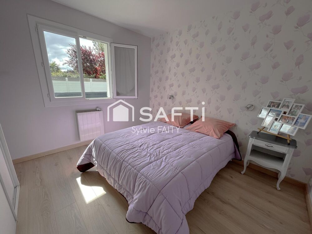 Maison T5 de plain pied - 3 chambres -1 bureau - 1 dépendance