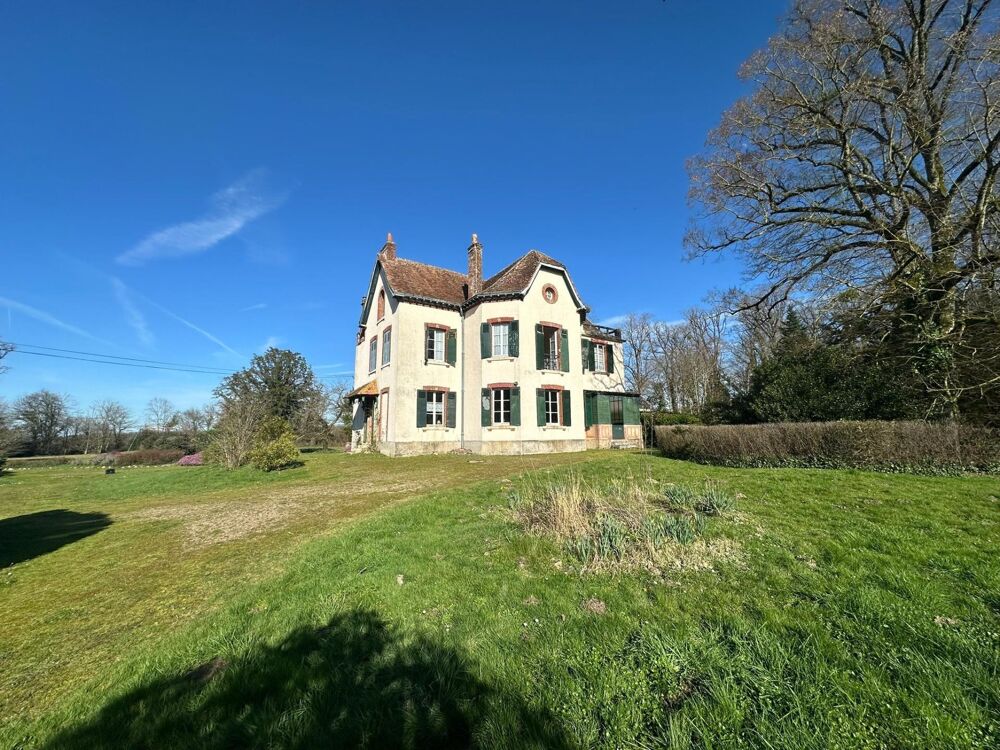 Maison de maître, 306 m²,12 pièces, 10 chambres, parc boisé.
