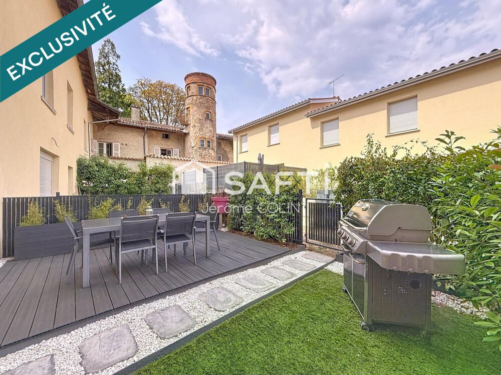 Découvrez ce magnifique triplex de 125 m² de 2018 qui vous séduira par ses volumes généreux et son agencement optimisé sur 2 éta