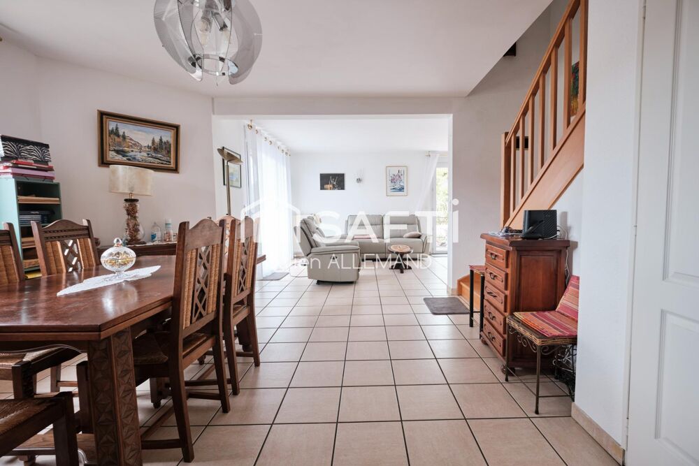Maison contemporaine et familiale dans un quartier résidentiel !