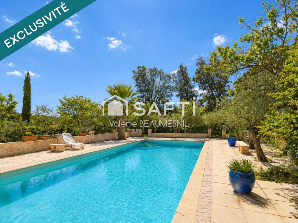 Villa avec piscine à Bagnols-en-Forêt  Aussi agréable à vivre toute lannée quà savourer en résidence secondaire