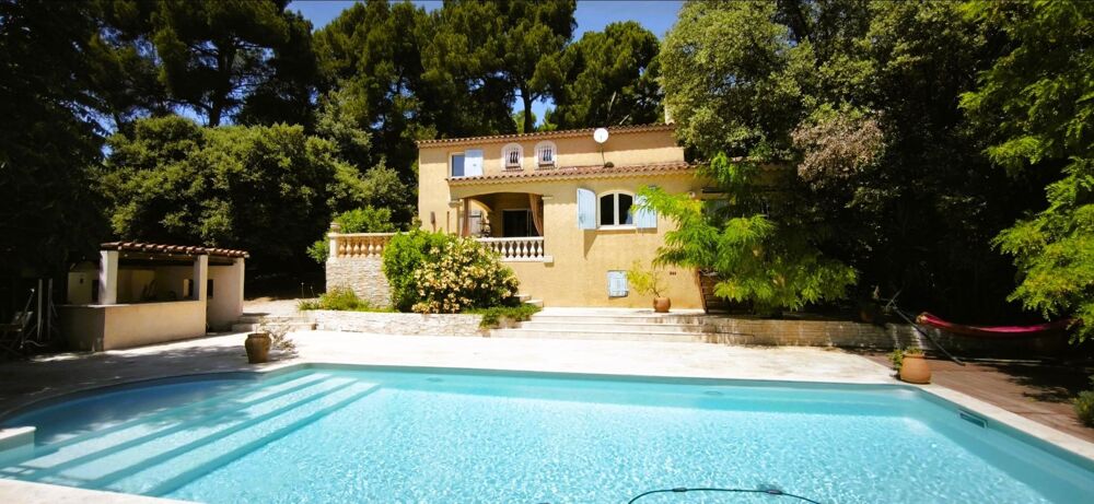 Vente Maison ,Eoures magnifique Villa sur terrain de 1260 m2 avec piscine et garage Marseille 11