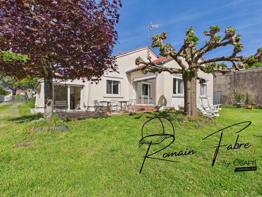 Maison plain pied de 4 chambres avec grand jardin et dépendances.