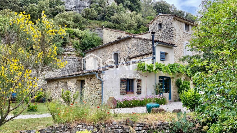 Propriété de caractère 12P, 351m2