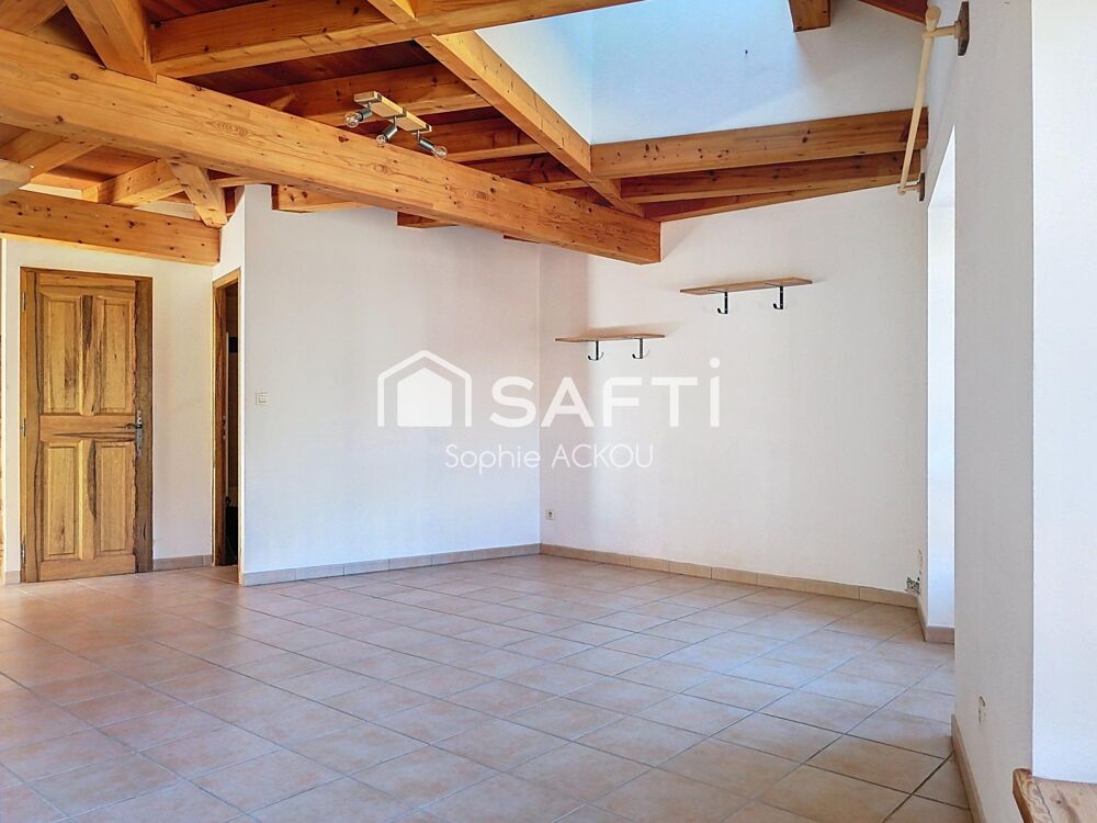 Duplex T4 au centre de Guillestre - Posez vos meubles!