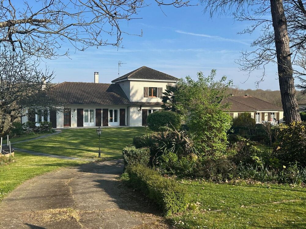 Vente Maison VILLA GARENNE : Écrin de nature avec studio et accès forêt Nouaille-maupertuis