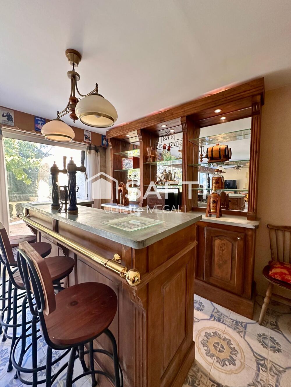 Vente Maison Grande maison en pierre avec piscine intérieure Montpeyroux