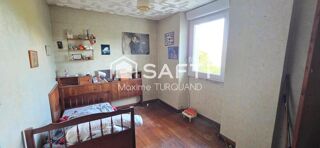 Vente Immeuble Ensemble immobilier comprenant 2 logements dont 1 loué + terrains + dépendances. Saint-mesmin