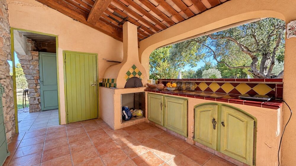 Vente Maison .DRAGUIGNAN – MAISON EN PIERRE DE 87 M² SUR 1,2 HECTARE DE NATURE PRÉSERVÉE Draguignan