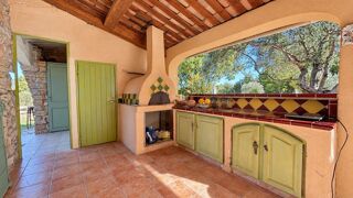 Vente Maison .DRAGUIGNAN – MAISON EN PIERRE DE 87 M² SUR 1,2 HECTARE DE NATURE PRÉSERVÉE Draguignan