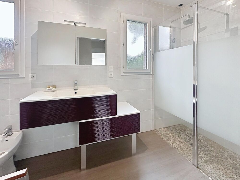 Vente Maison Maison 5 Pièces 154 m2 très lumineuse. Pessac