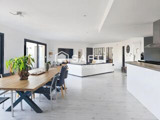  Maison � vendre 8 pi�ces 244 m�