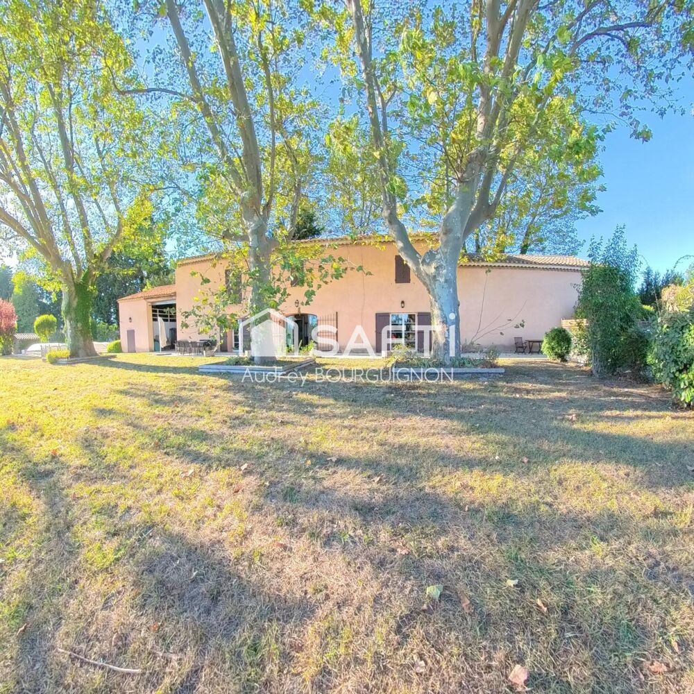 Mas provençal de 267 m² sur 8,7 hectares