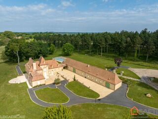  Propriété/château à vendre 11 pièces 454 m²