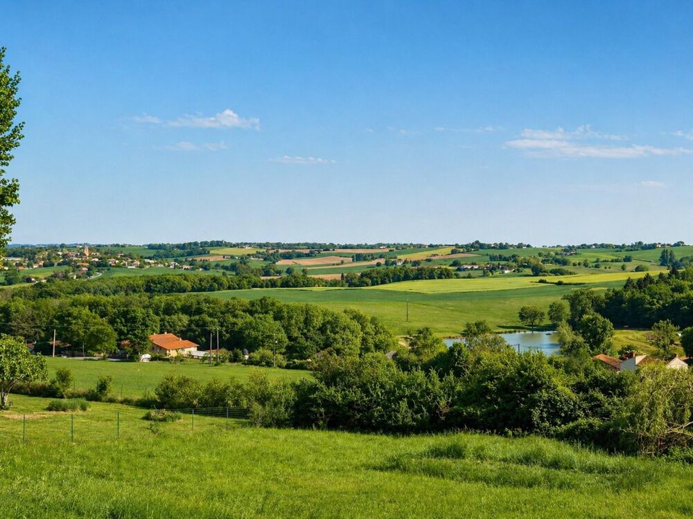 Sur les hauteurs de Montjoire, à seulement 5 min de Bess....