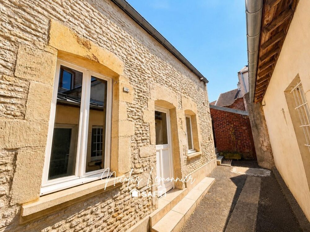 Maison en pierre rénovée au coeur de Ouistreham
