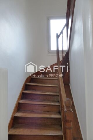  Maison à louer 5 pièces 159 m²