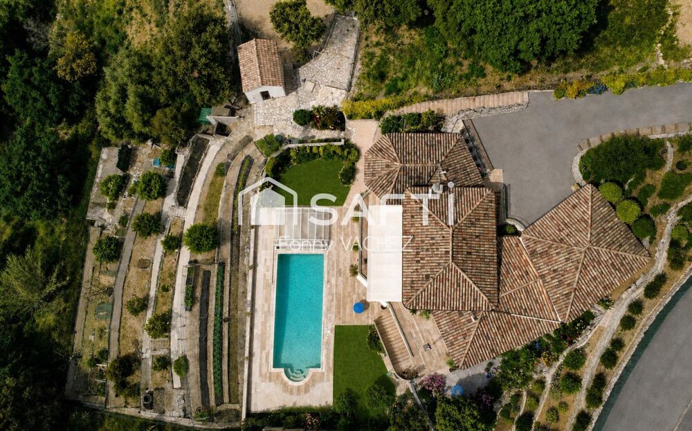 Villa provençale de 274m2 à Peymeinade