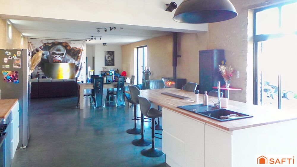 Vente Maison Bien rare ancien corps de ferme avec grange restaurée en maison d'habitation et longère Noyant villages