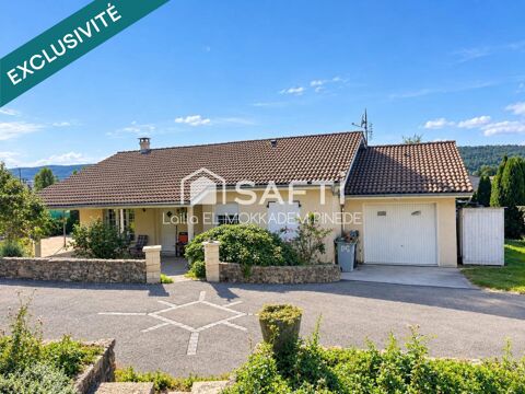  SAINT-MARTIN-DU-FRESNE – Maison de plain-pied avec piscine et beaux extérieurs Maison - 4 pièce(s) - 95 m²
