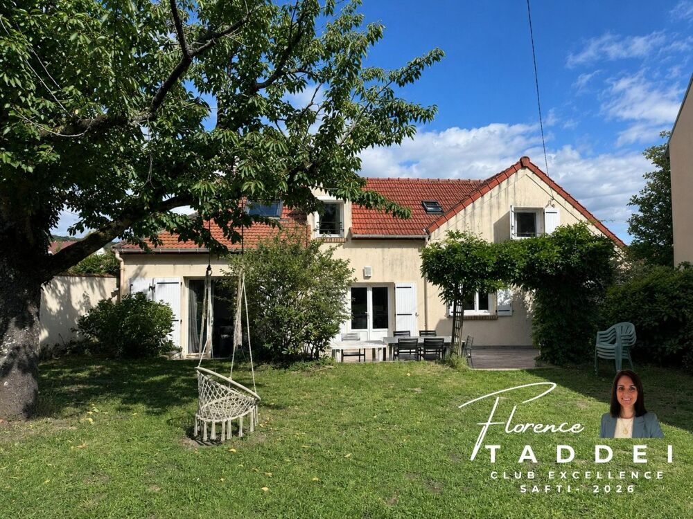 Maison familiale avec garage et jardin à Gif