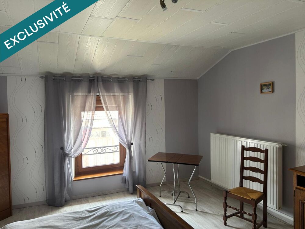 maison de village, avec deux grandes salles avec jardin cloturé