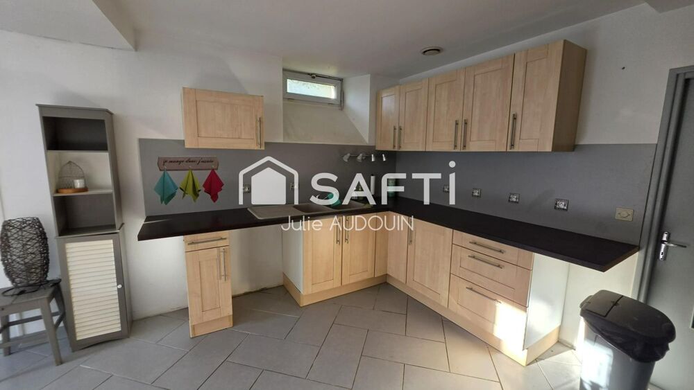 Vente Maison Cœur d'Aulnay-de-Saintonge - Charmante maison de ville de 114 m² avec cour et dépendance Aulnay